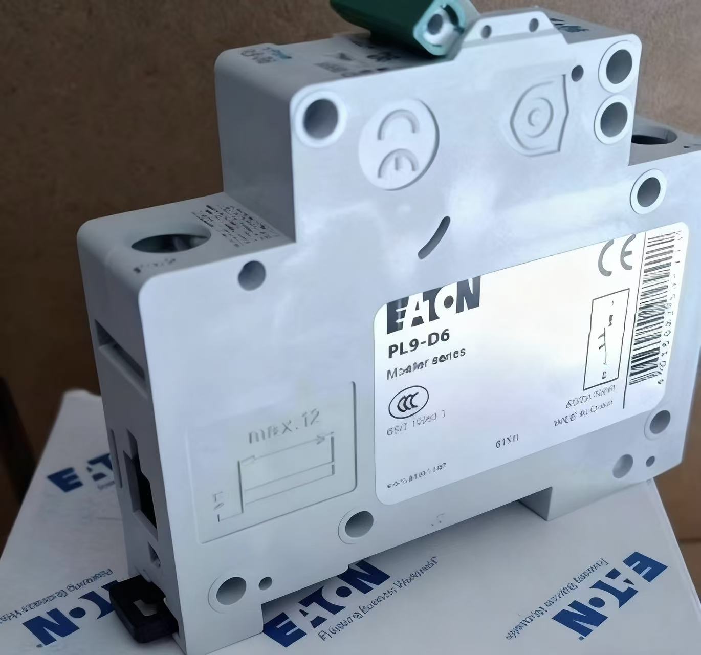 EATON伊頓刀片、玻璃管式斷路器和二極管CB185P-100